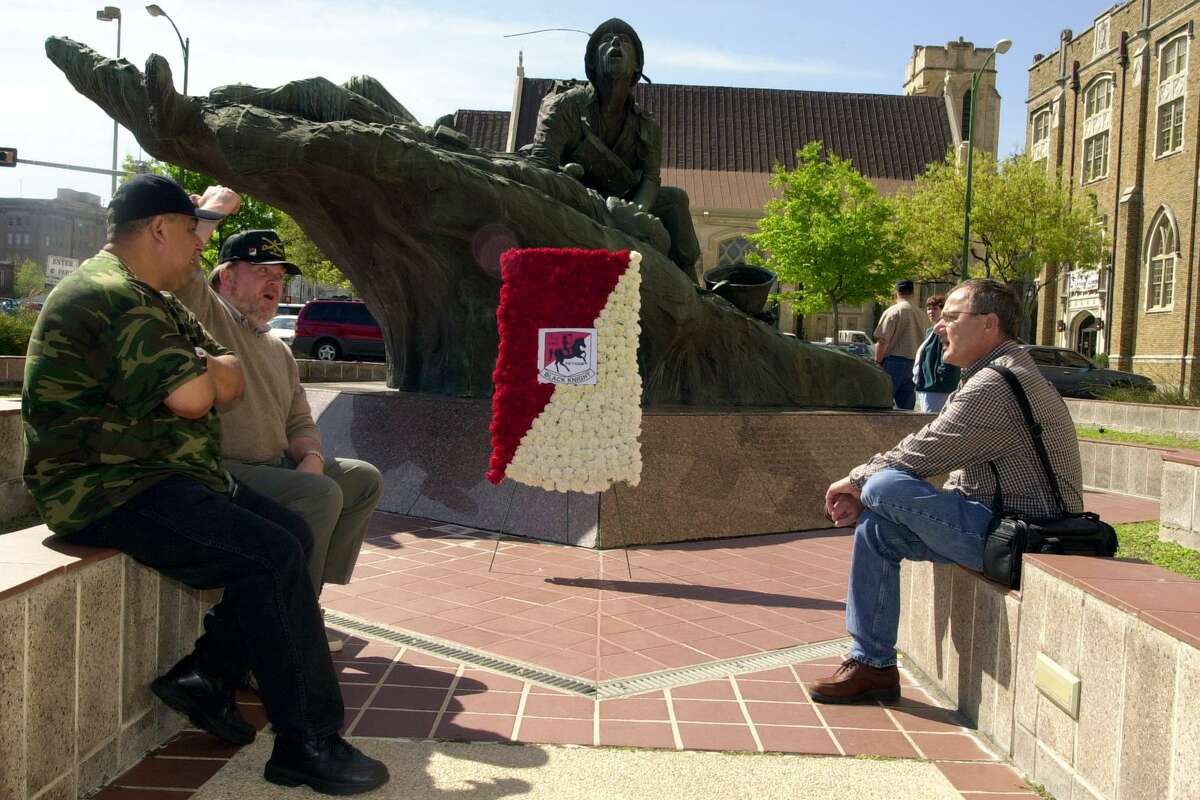 San Antonio’s Vietnam Veterans Memorial built with thousands of small