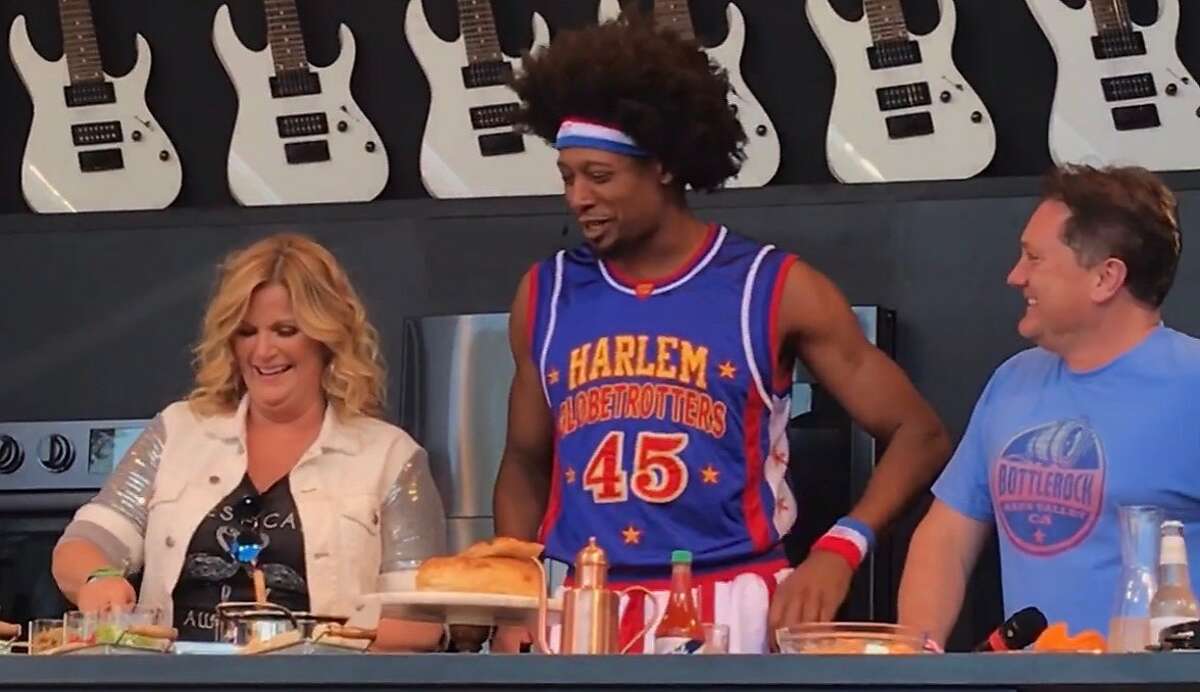 Country singer and Food Network star Trisha Yearwood did a cooking demonstration at BottleRock Napa Valley's Williams Sonoma Culinary Stage on Sunday, May 27, joined by members of the Harlem Globetrotters.