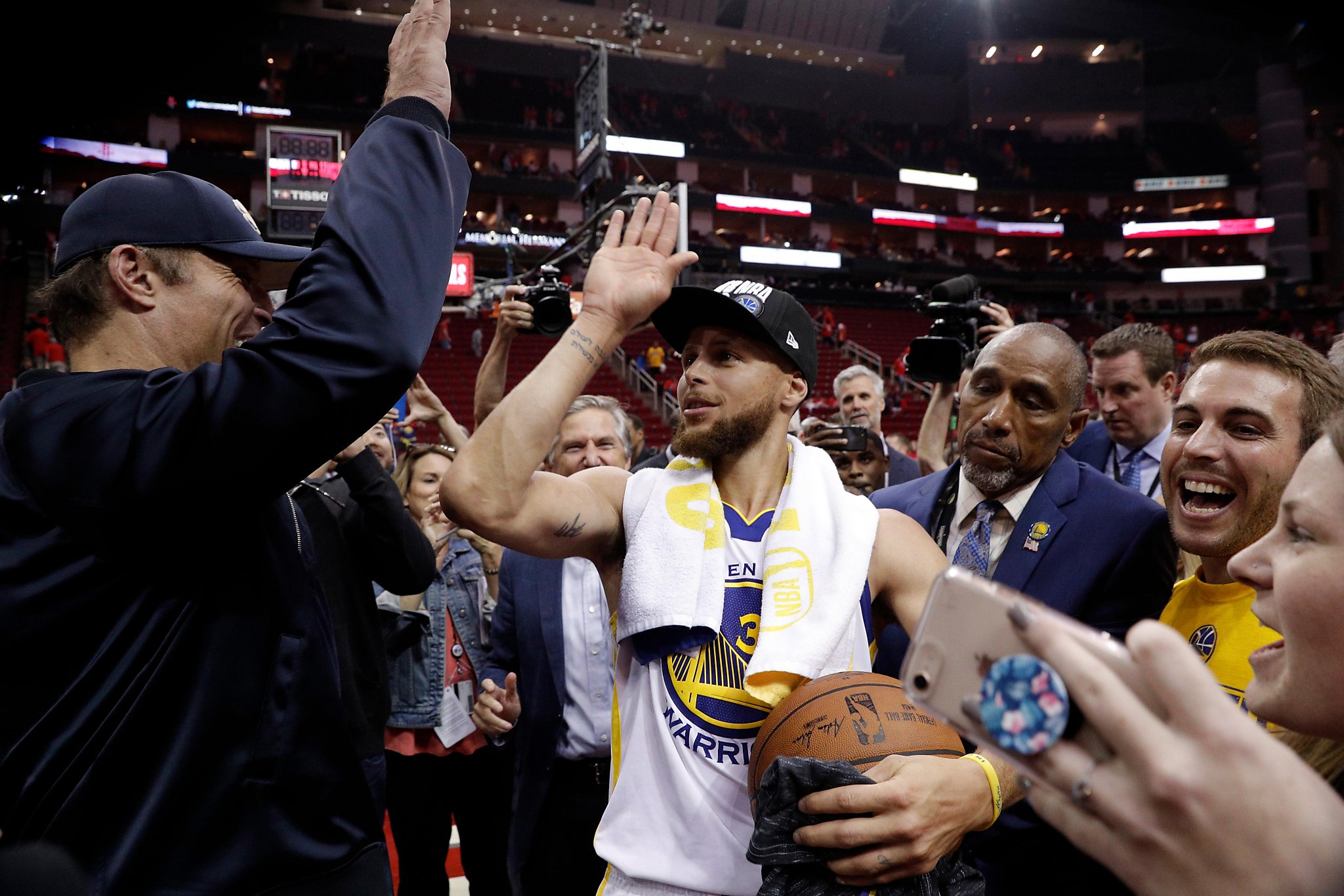 NBA Finals: Tony Robbins breaks down why Warriors are so successful