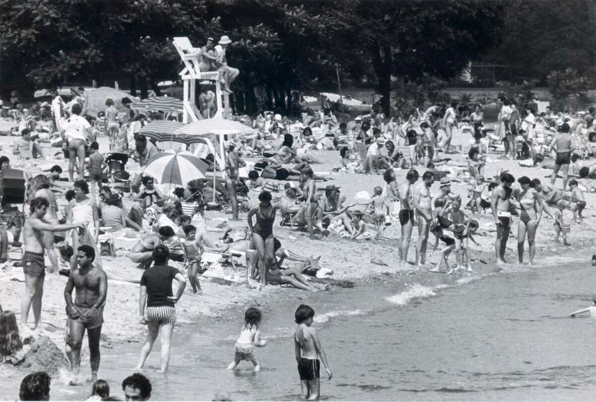 July 7, 1985 - Holiday weekend crowd at Cove Island Park, Stamford CT Staff file photo Tom Ryan