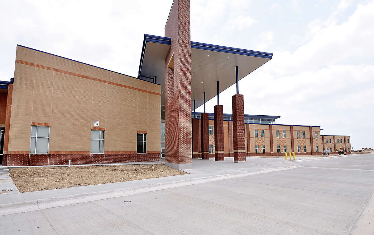 Peek inside Alexander High School's brand new 9th Grade campus