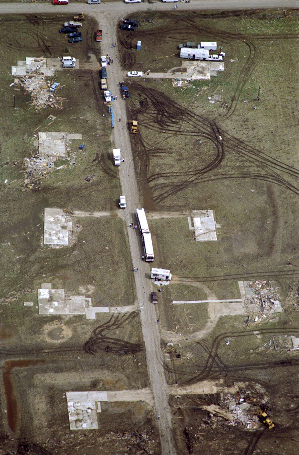 Photos Deadly tornadoes ripped through Central Texas 22 years ago