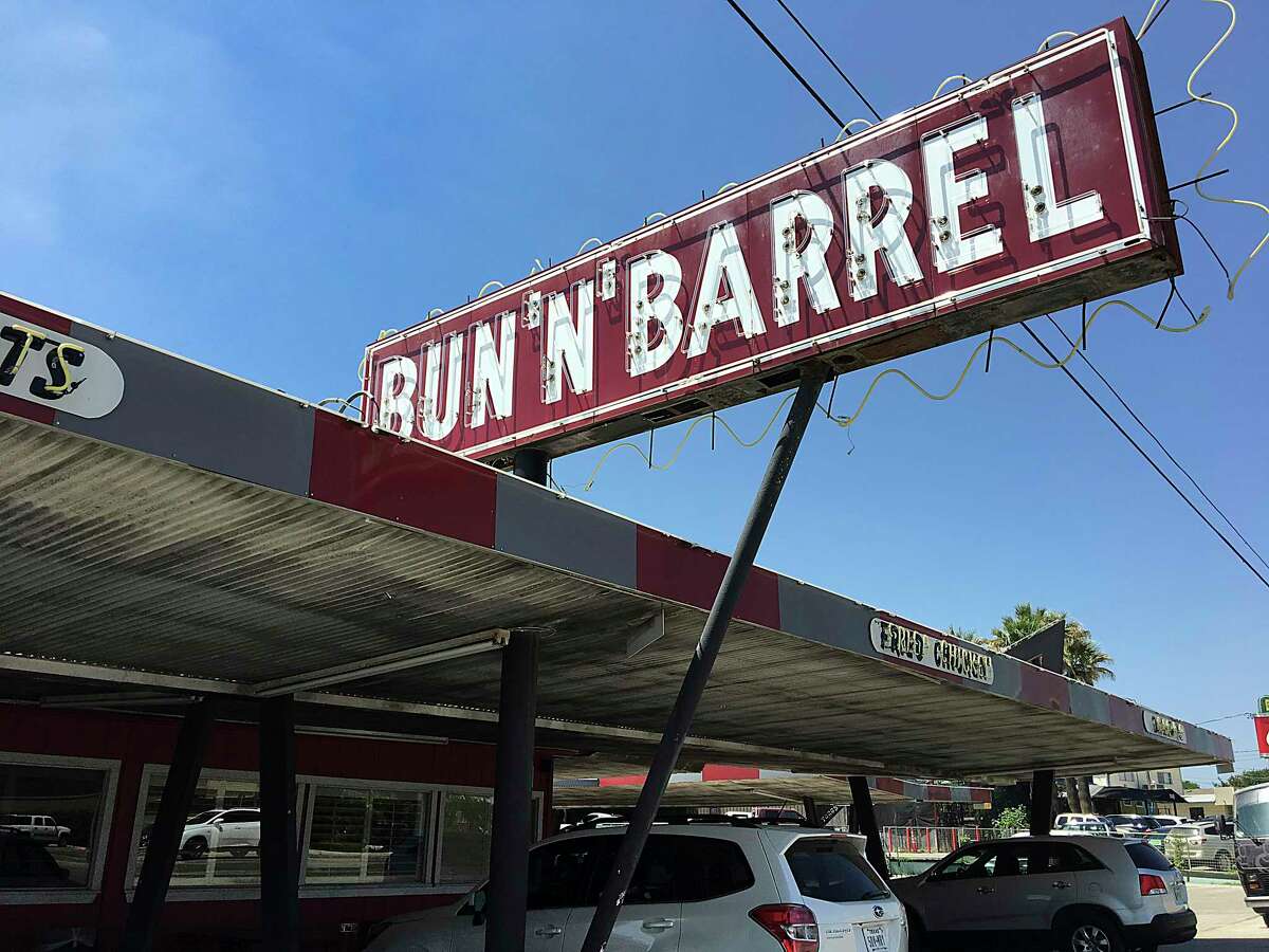 New barbecue restaurant Smoke Pit coming to Austin Highway’s Bun ’N