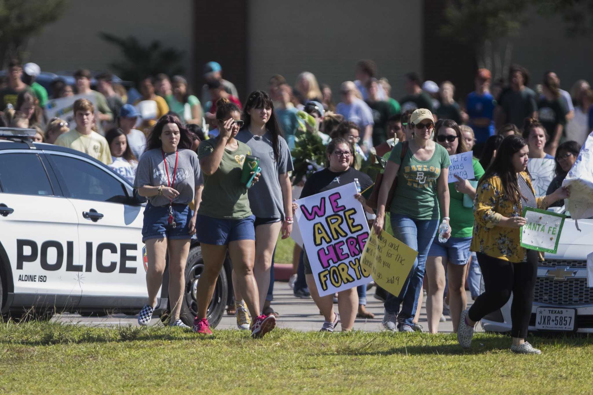 Santa Fe High School students face ‘heartwrenching’ experience as they