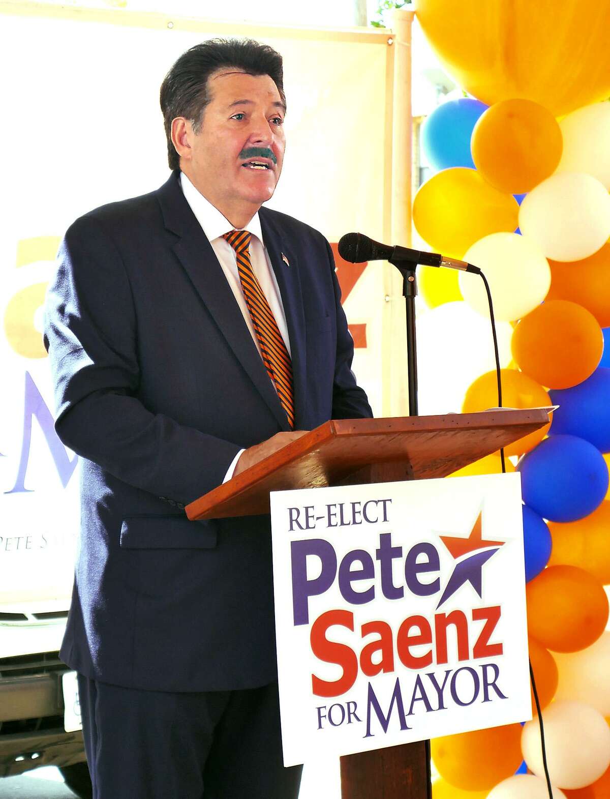 Laredo Mayor Pete Saenz announced his bid for re-election at a news conference at his campaign headquarters on Tuesday.