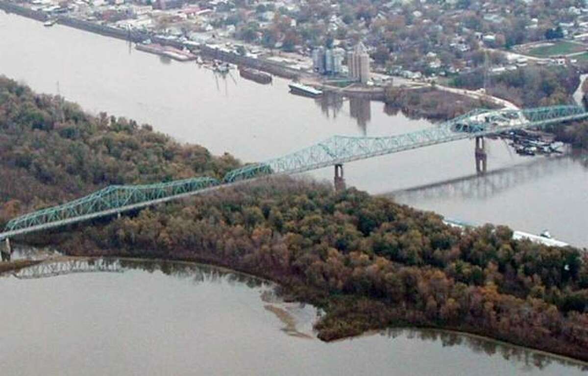 A new bridge spanning the Illinois River at Beardstown on U.S. 67 is scheduled to be completed by the end of 2026.