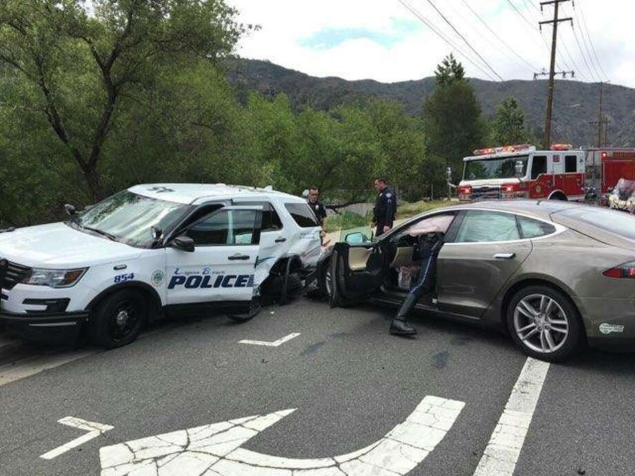 Tesla Model S In California Crashed Into A Parked Police Car