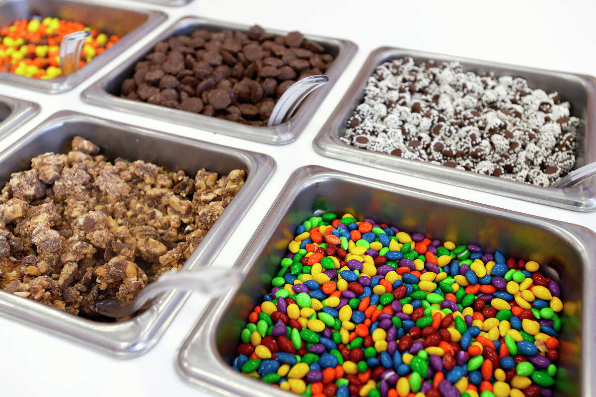 Lumberton yogurt shop is topped off perfection