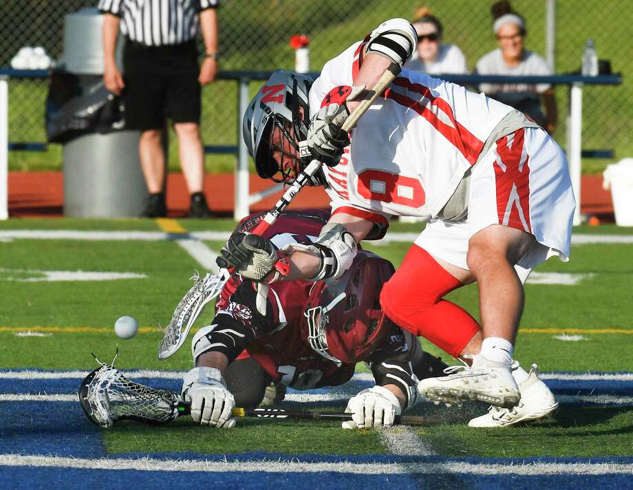 NiskayunaOs Eoghan Sweeney (8) wins a face off against KingstonOs David Lattin (10) during a New York State Public High School Athletic Association Class A Boys' Regional Lacrosse game Wednesday, May 30, 2018, in East Greenbush, N.Y. (Hans Pennink / Special to the Times Union) Photo: Hans Pennink / Hans Pennink