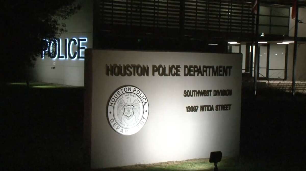 Houston police investigate sound of gunshots near SW station