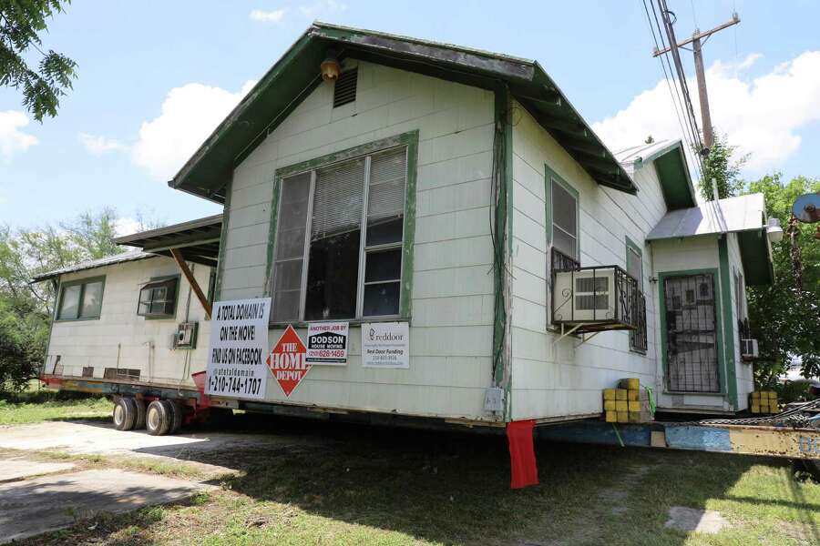 When Moving Day Means Moving The House Houstonchronicle Com