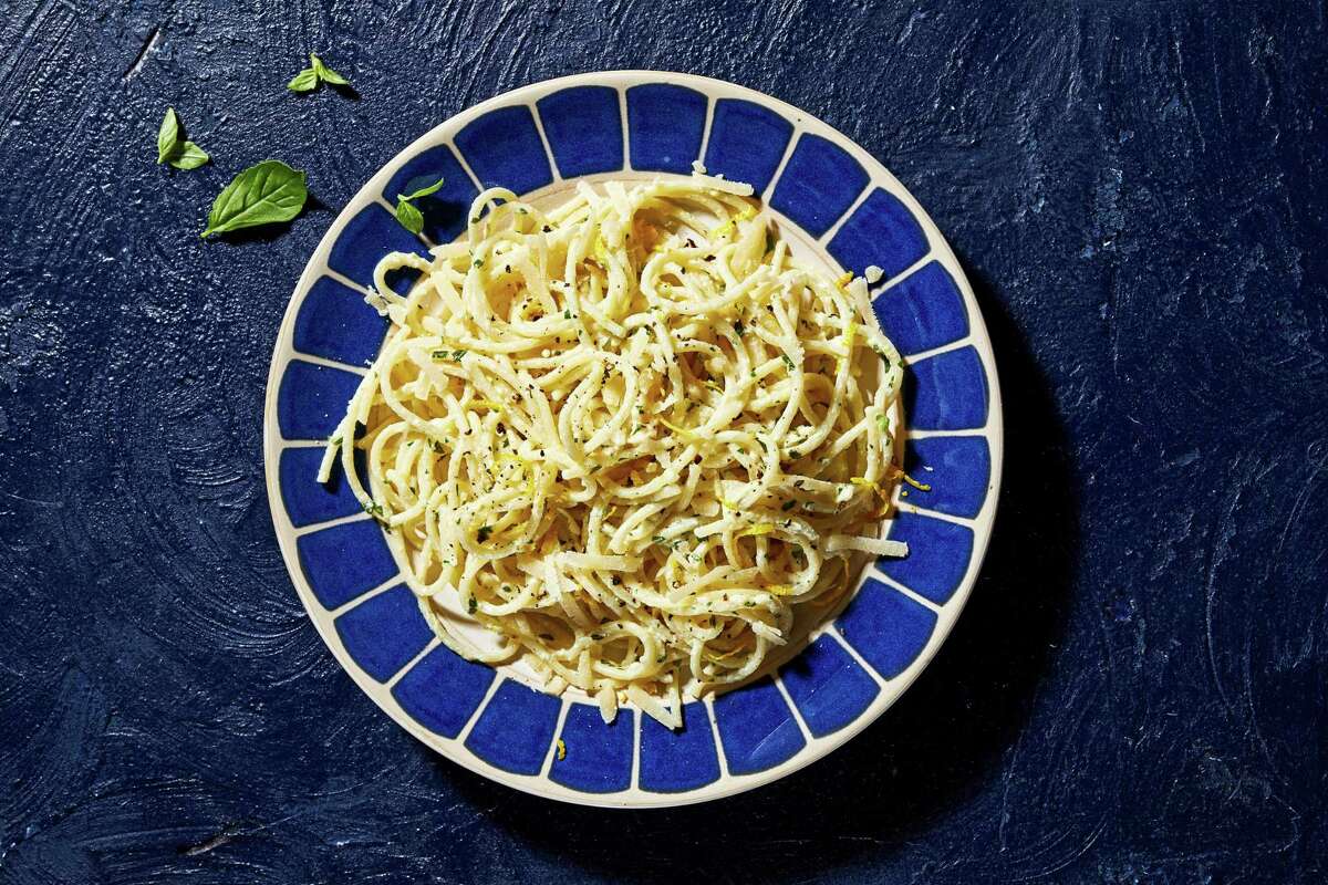 Lemon Spaghettini (Food styling by Lisa Cherkasky for The Washington Post)