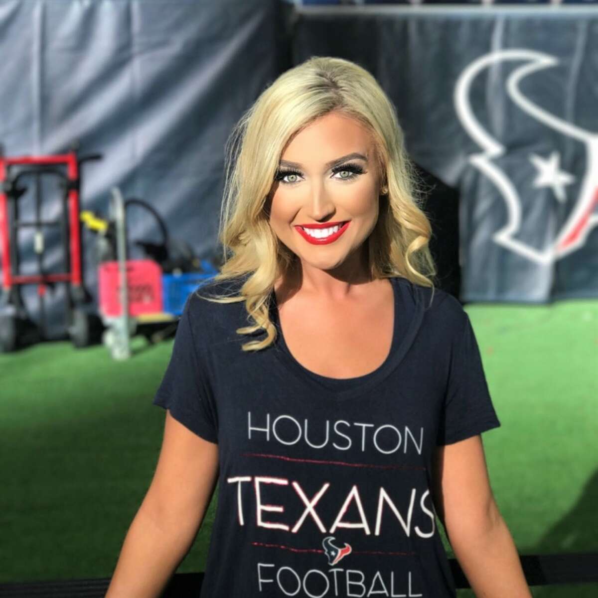 Former Texans Cheerleaders Claim Sex Discrimination In New Lawsuit 