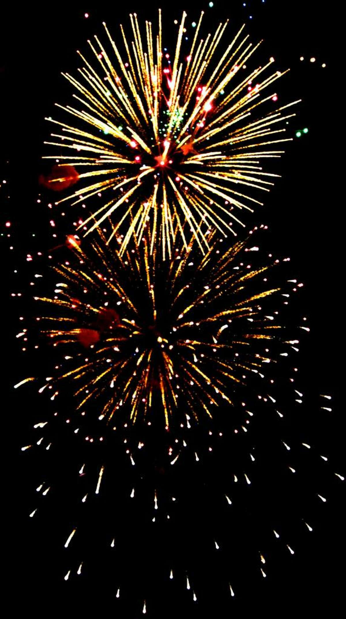 SPECTRUM/The skies over the Shepaug Valley were brightened Sunday during the town of Washington's annual Fourth of July fireworks show on the campus of Shepaug Valley High School.