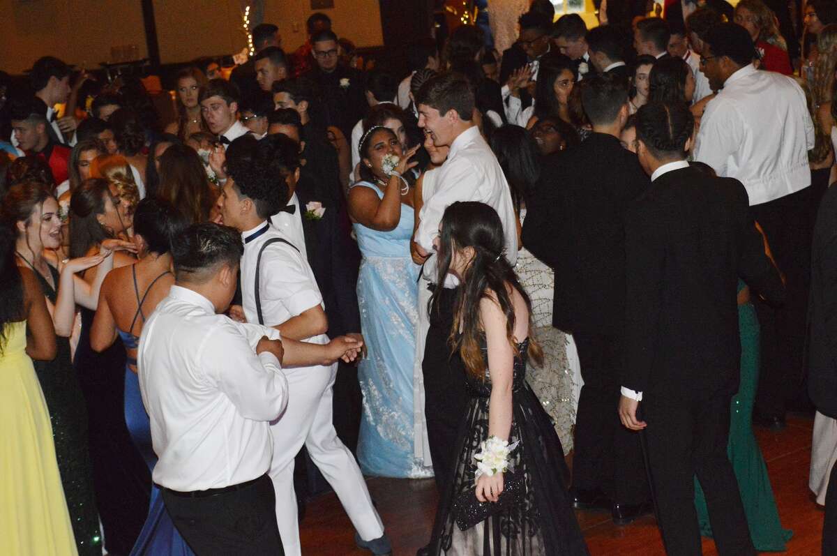 SEEN Stamford High School senior prom 2018