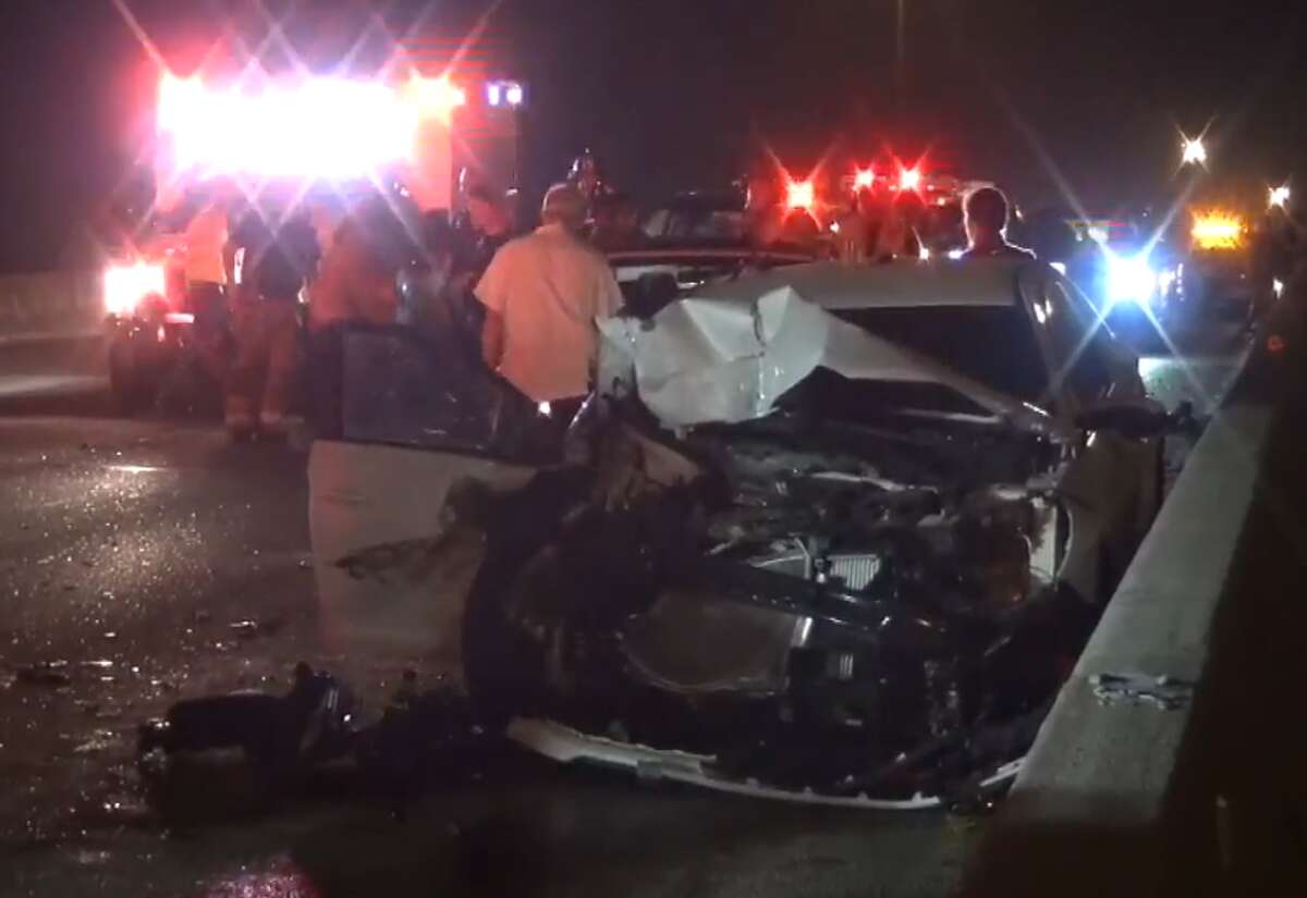 8-car crash shuts down parts of I-45 early Saturday