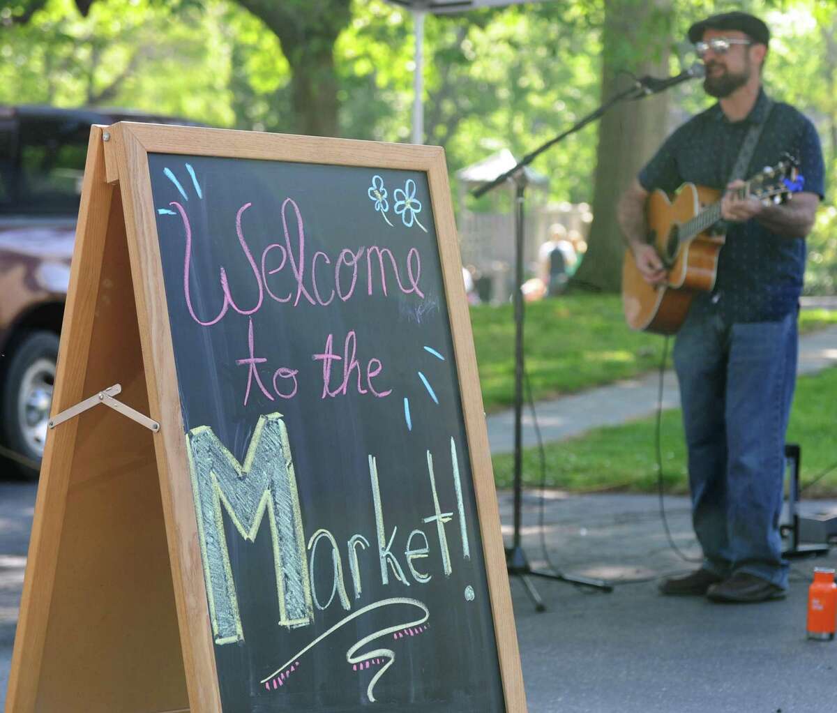 A Old Greenwich Farmers Market is held, rain or shine, every Wednesday from 2:30 to 6 p.m. at the Presbyterian Church of Old Greenwich. More than a dozen vendors sell a variety of items, ranging from produce and baked goods to arts and crafts.