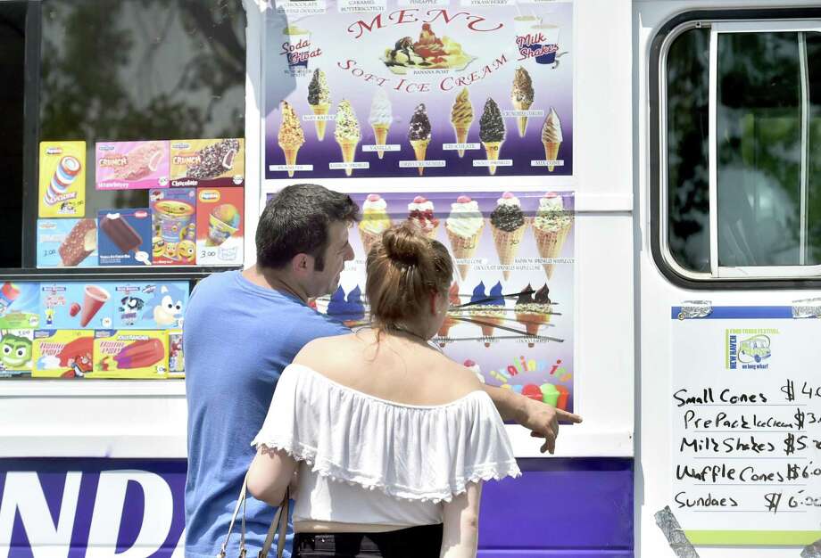 Annual Food Truck Festival On Long Wharf Drive In New Haven