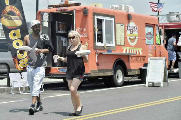 Annual Food Truck Festival On Long Wharf Drive In New Haven