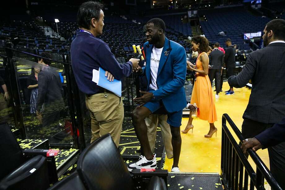 Draymond Green joins LeBron James in the shorts-suit ...
