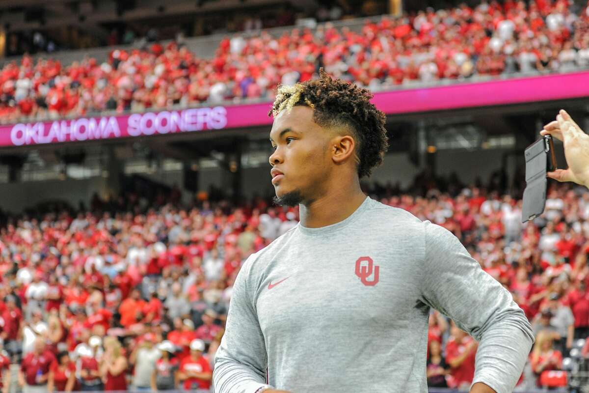 03 September, 2016: Oklahoma Sooners quarterback Kyler Murray (1) enters the field before the AdvoCare Texas Kickoff between the Oklahoma Sooners and Houston Cougars at NRG Stadium, Houston, Texas.
