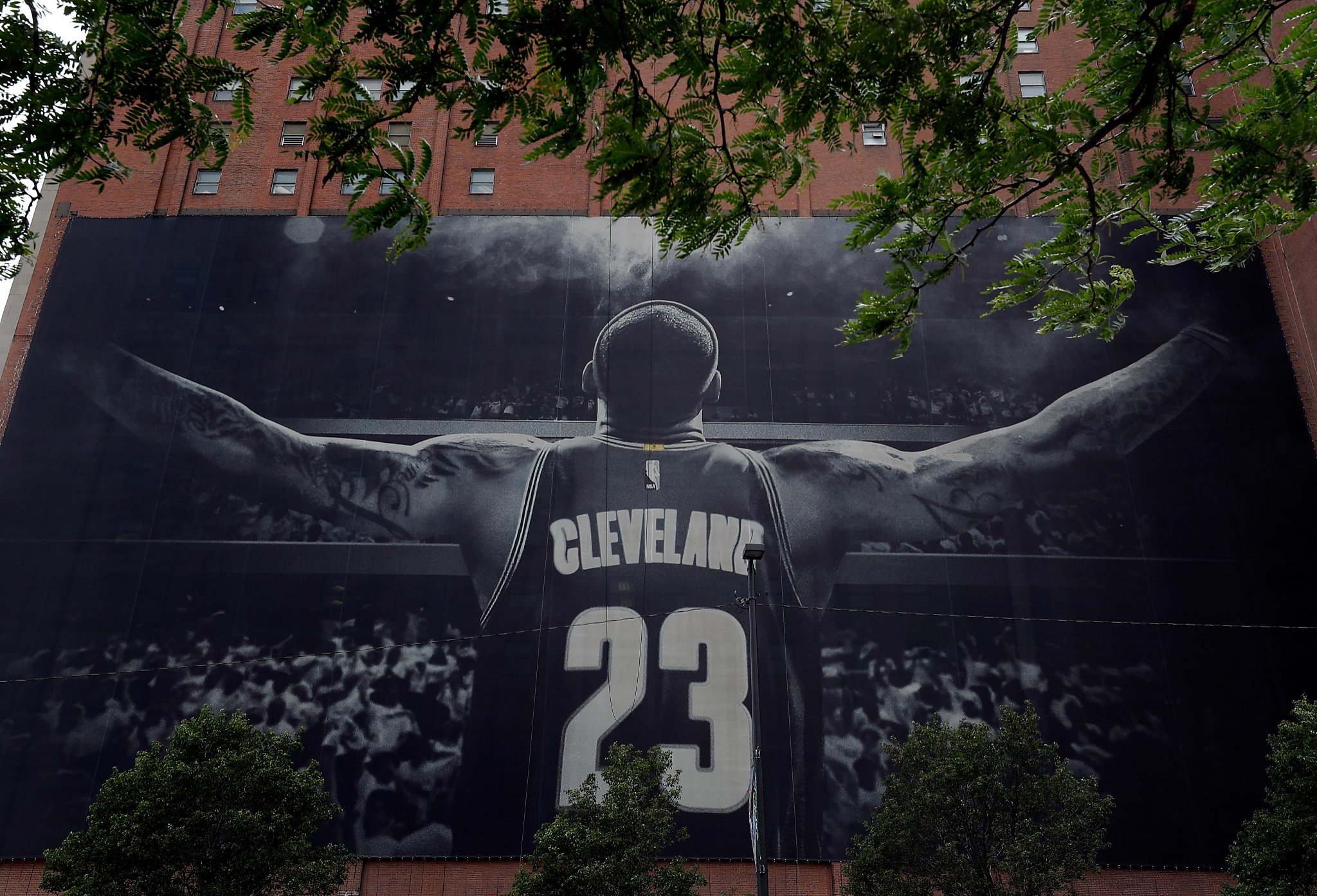 Could LeBron James come play for the Warriors?