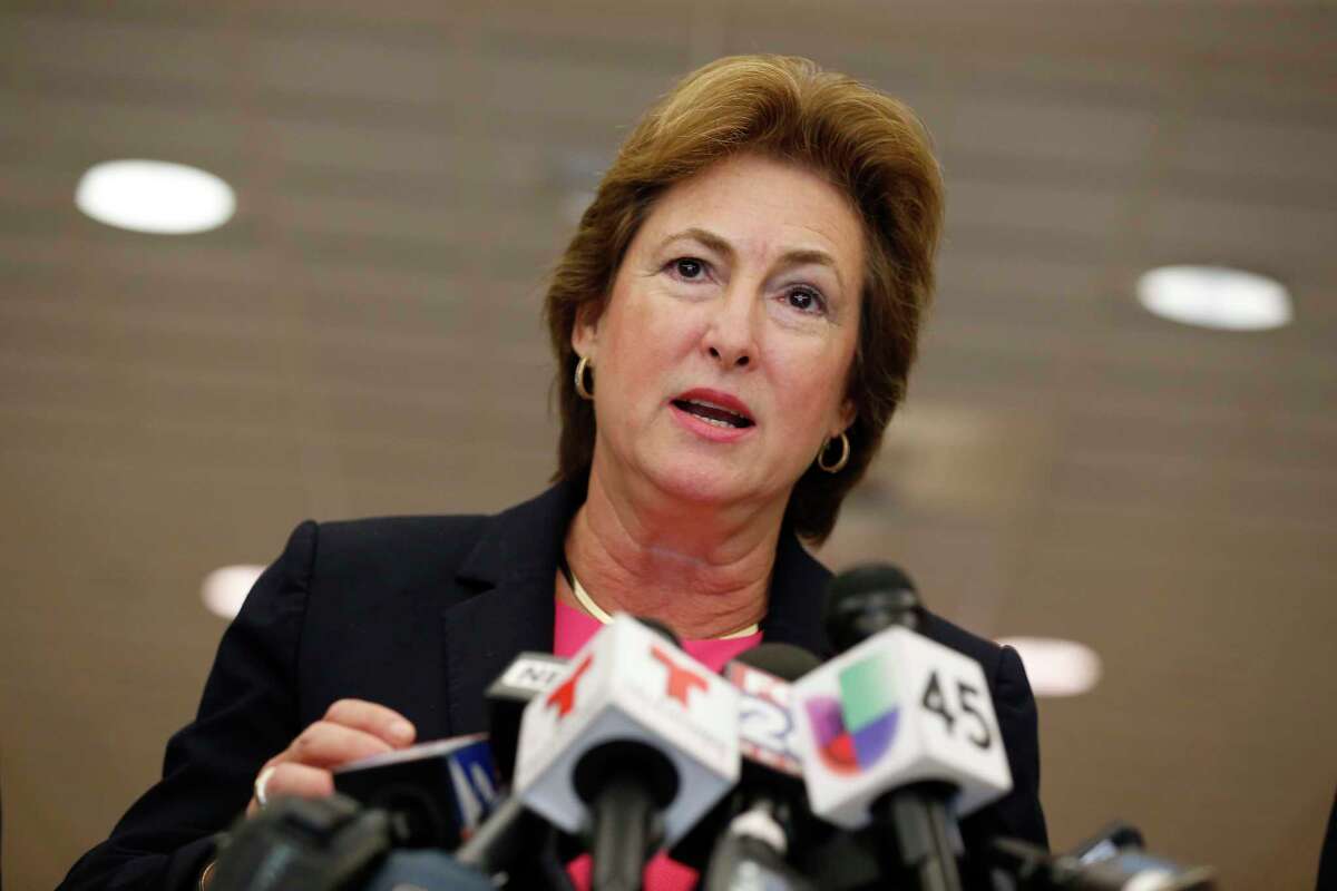 Houston Bombshells bar banned from selling booze, dubbed 'crime factory'