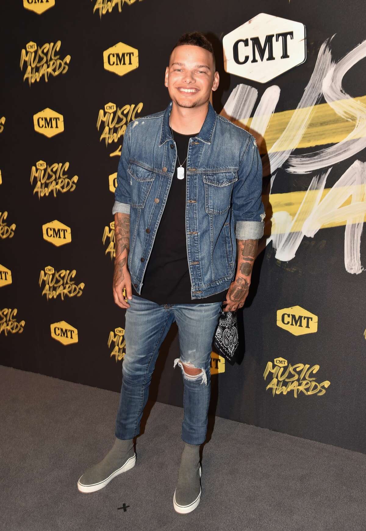 Worst: Kane Brown, those capris look like they're from the Limited Too. 