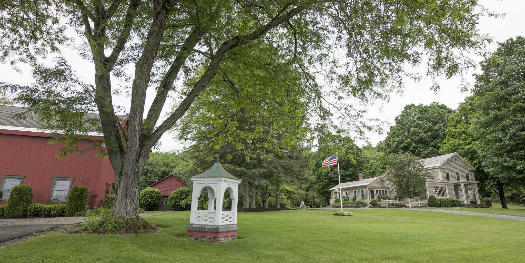 Judge rules to stop weddings at Saratoga venue