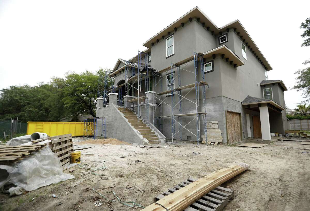 A new construction elevated house, built up by a homeowner after Harvey, along Brays Bayou during a tour of the area with housing analyst Scott Davis, Friday, April 20, 2018, in Houston. ( Karen Warren / Houston Chronicle )