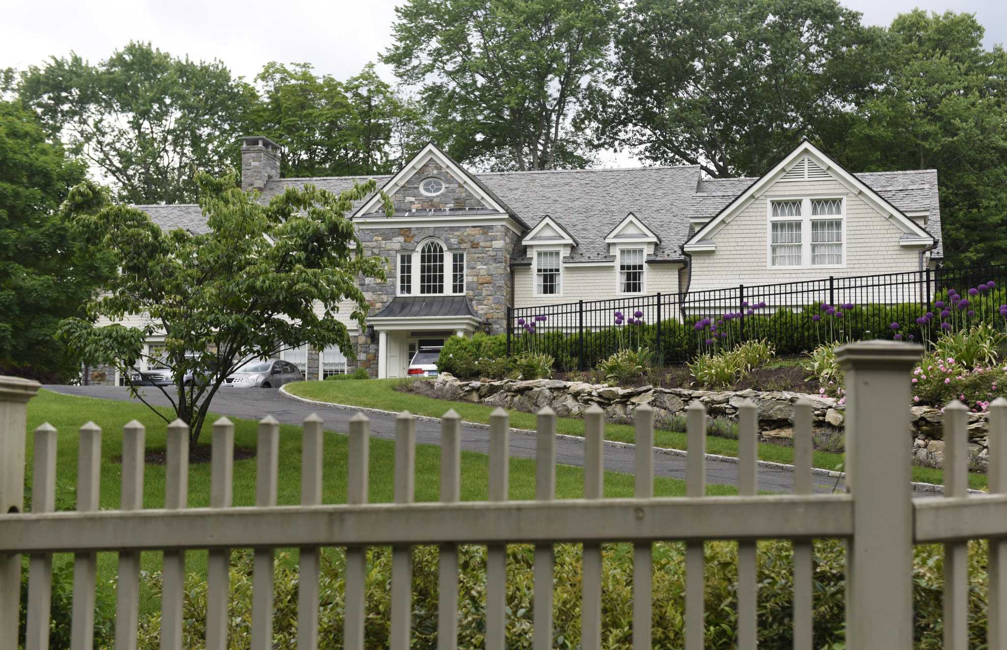 Greenwich sale highlights state’s lengthy foreclosure process