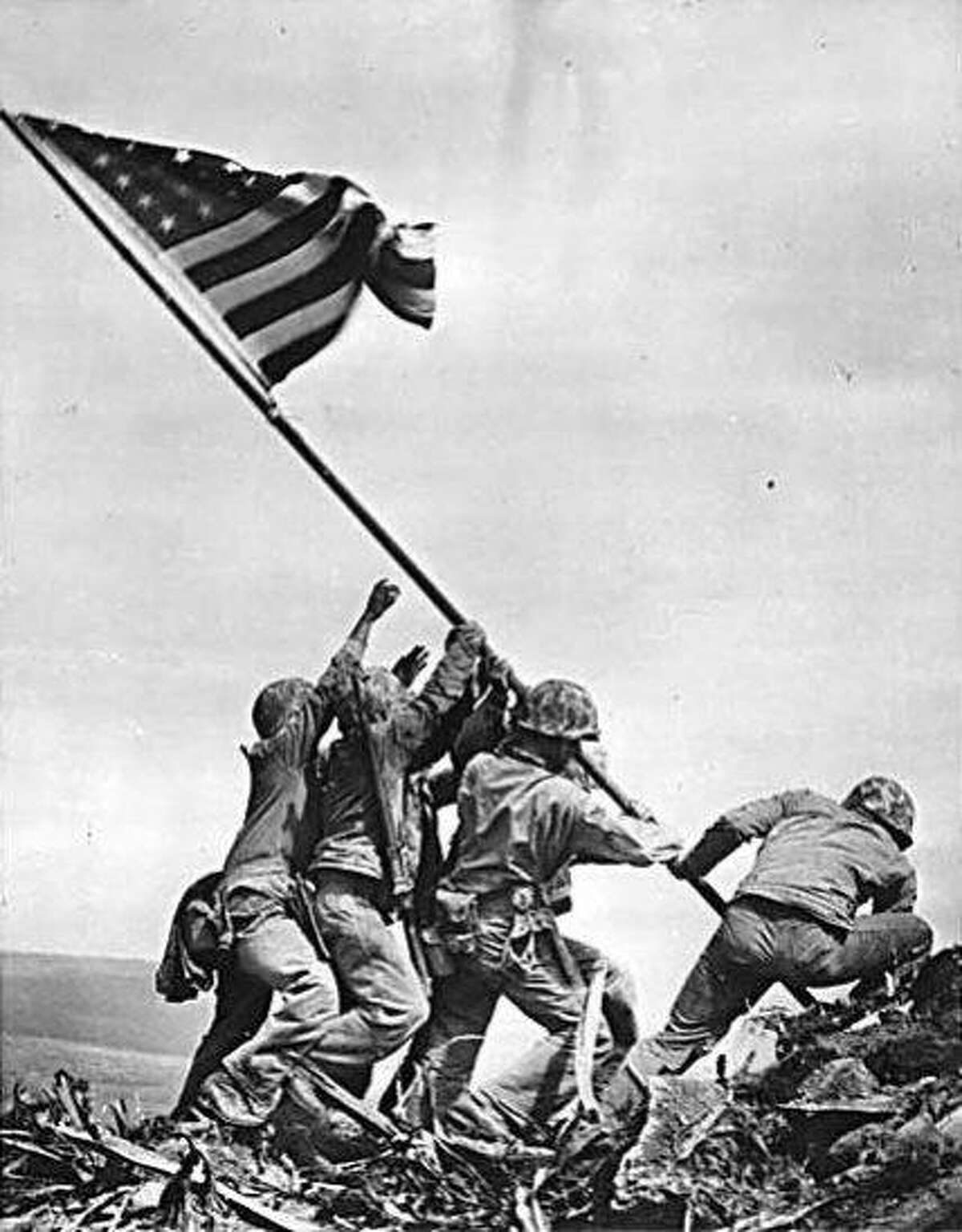 Iwo Jima bids adieu to U.S. flag