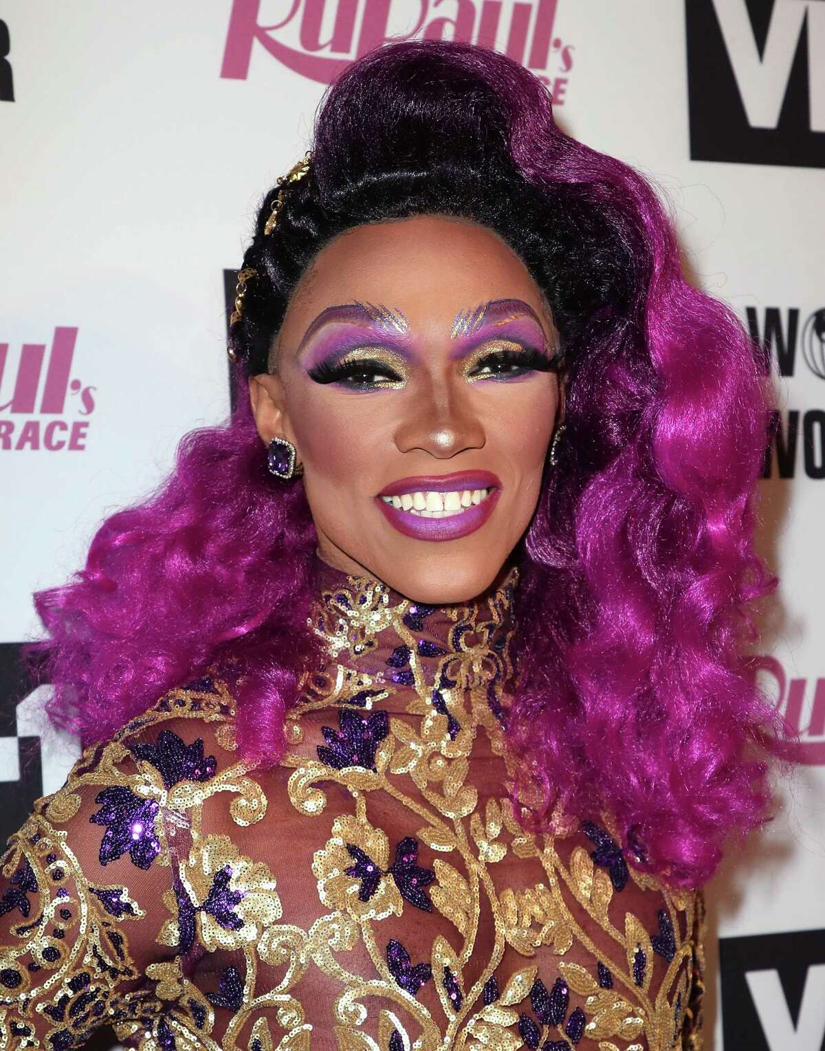 'Drag Race' winner Aquaria wants to address 'toxicity' in fan community