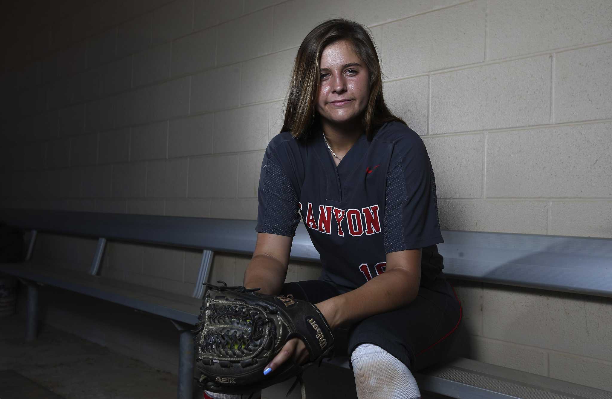 Mikaela Flores - Softball - University of the Incarnate Word Athletics