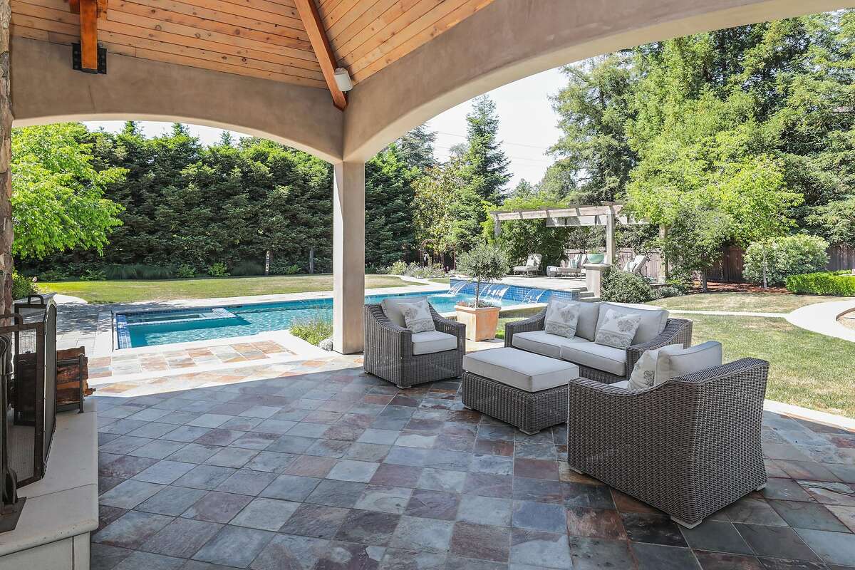 Walkthrough Classical elegance in Atherton contemporary offering