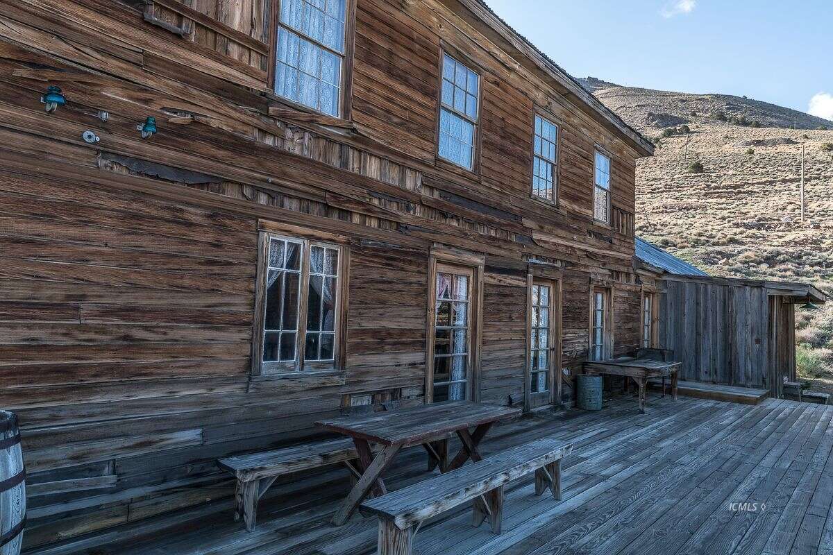 Entire California ghost town for sale for just under 1 million