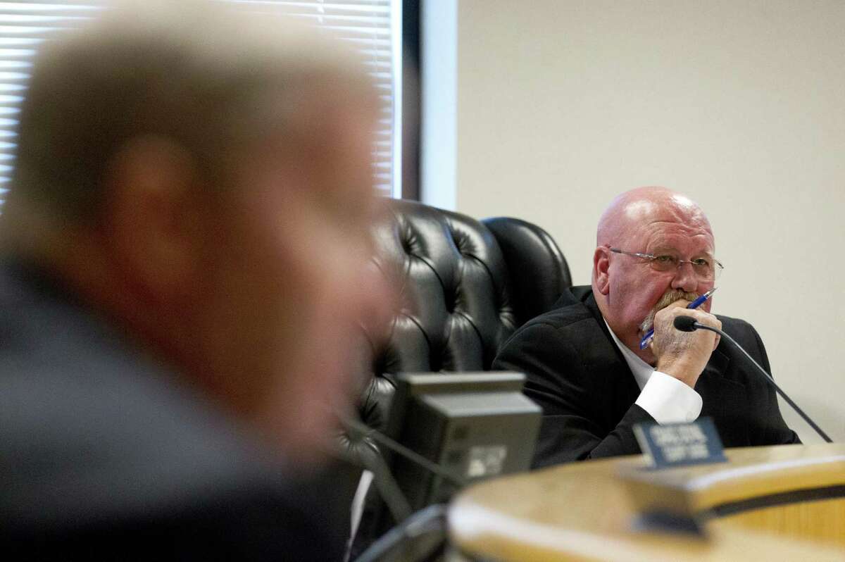 Commissioners hold on fund allocations to sell remaining 89M in bonds