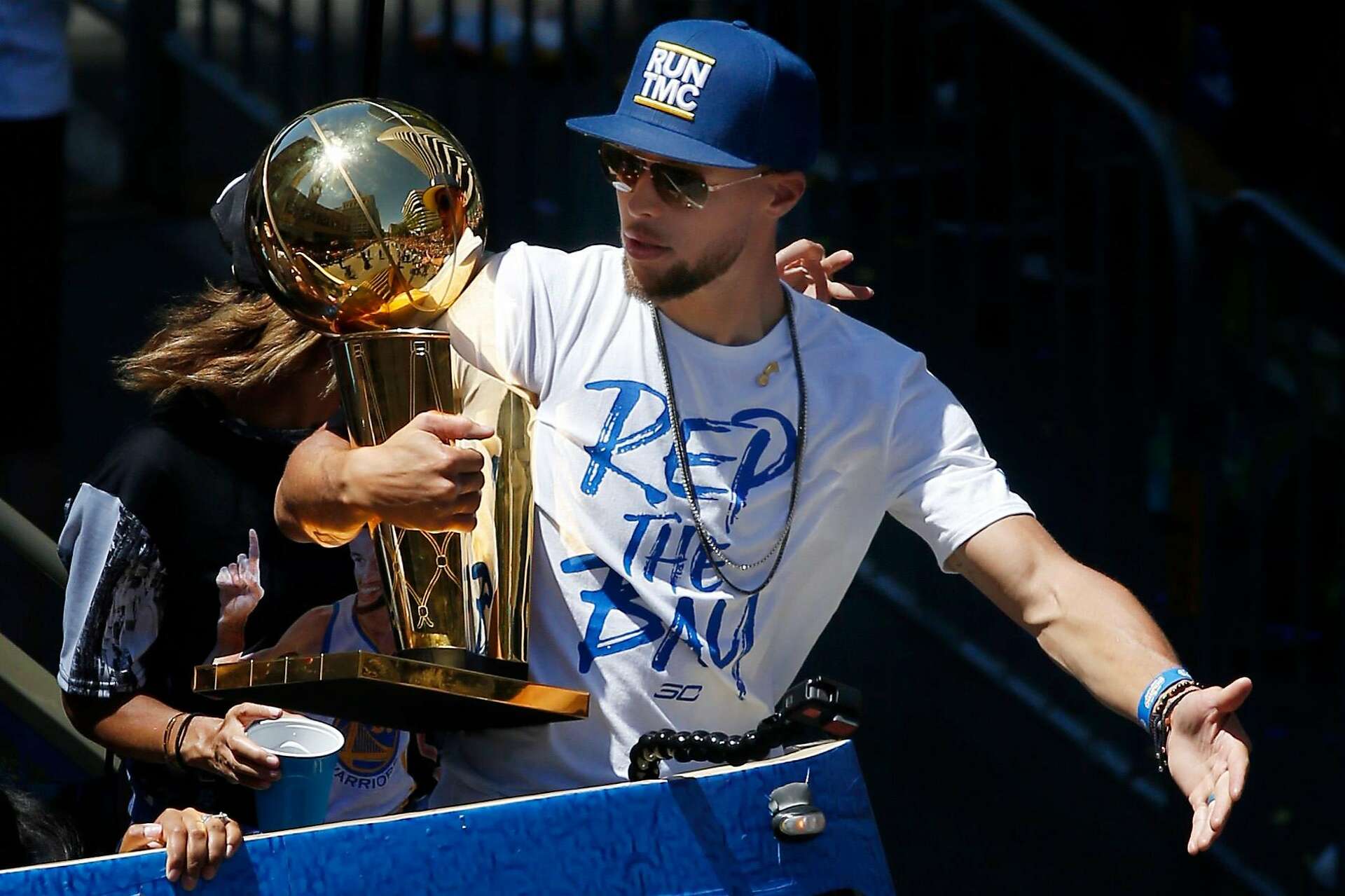 Omri Casspi to receive championship ring before Warriors Grizzlies game