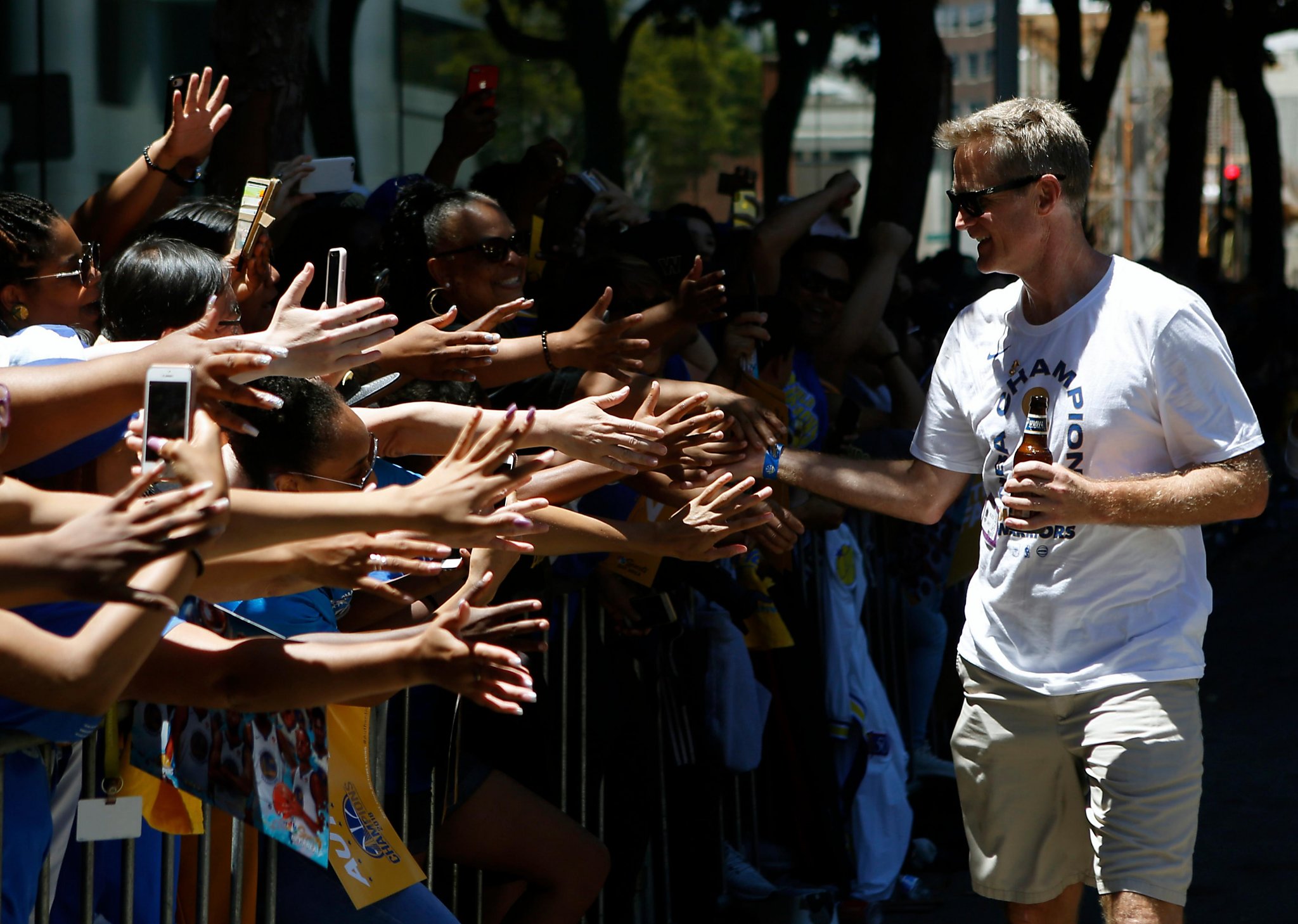 Warriors victory parade 2018: Where, when, how to get there - Curbed SF