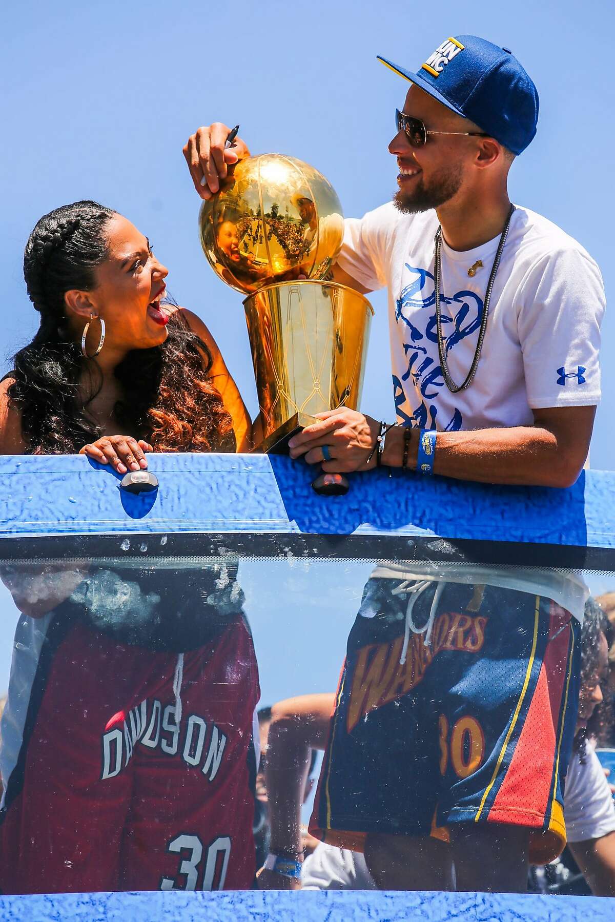 Stephen Curry throws Ayesha Curry surprise 30th birthday