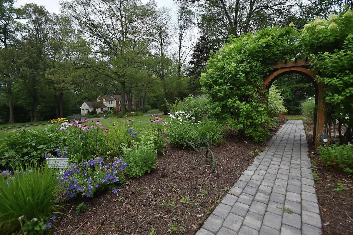 Petit Family Memorial Garden Fasci Garden