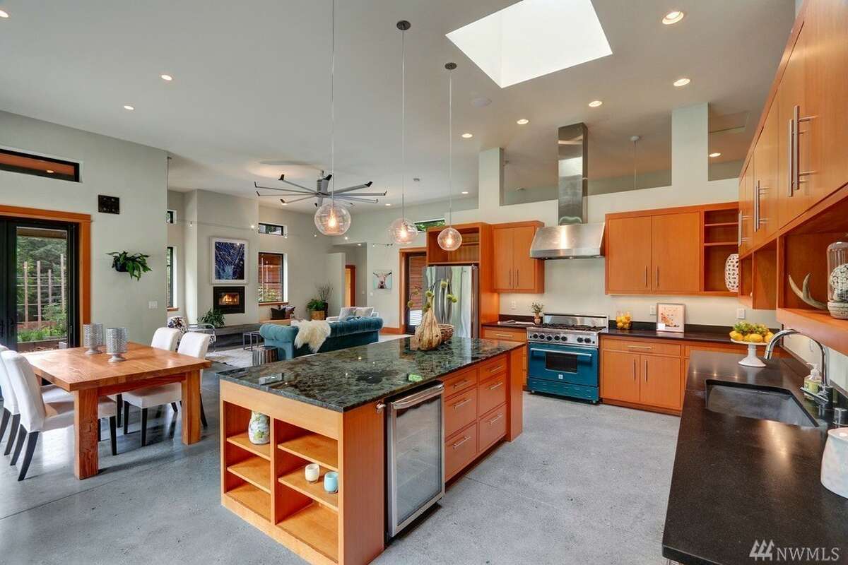 What's The Deal Behind A Northwest Contemporary? Let This Bainbridge ...