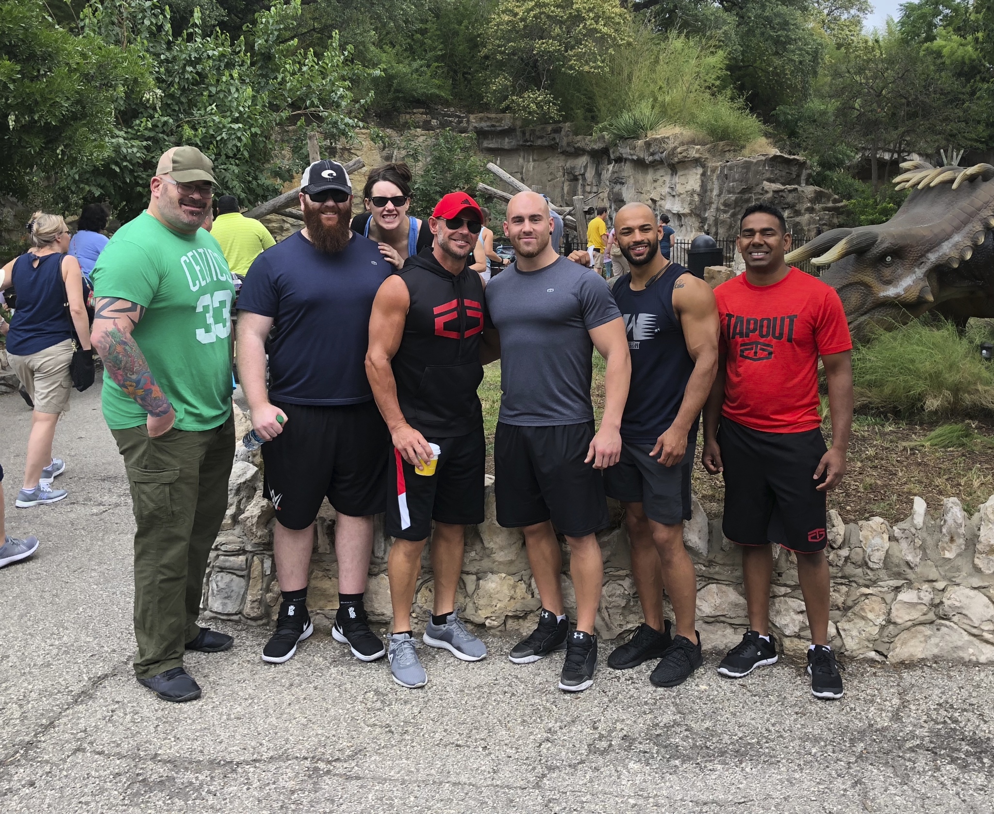 Video: Professional wrestlers played tug of war with a lion at San Antonio  zoo