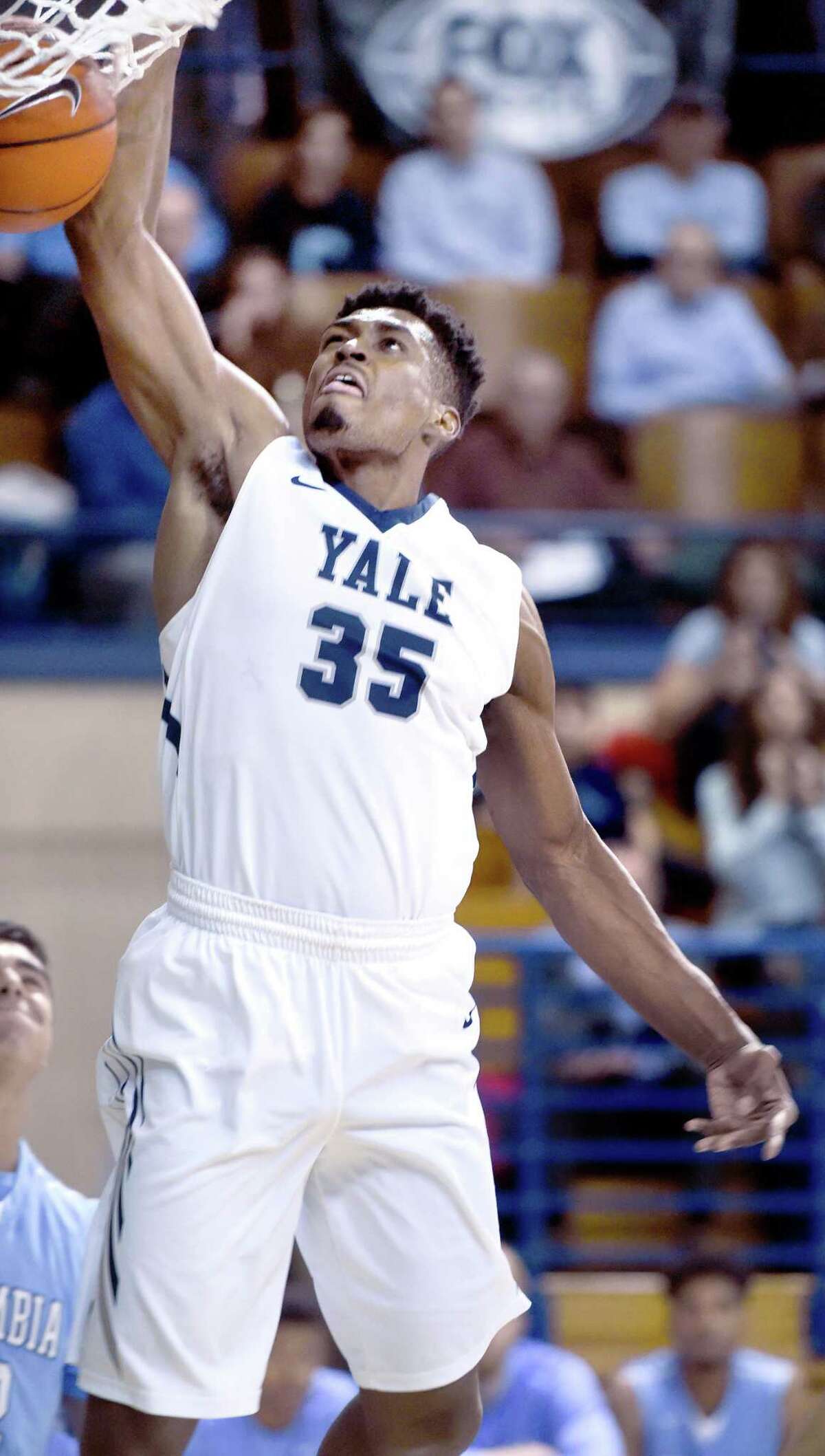 Former Yale standout Brandon Sherrod has signed on to return to play for Roseto of Italy’s Serie A2 league next season.