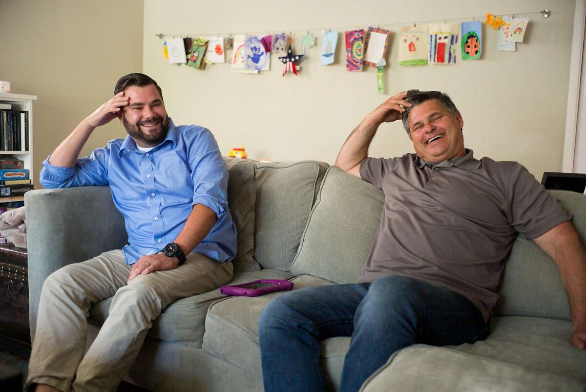 dead bar owner, a lounge singer