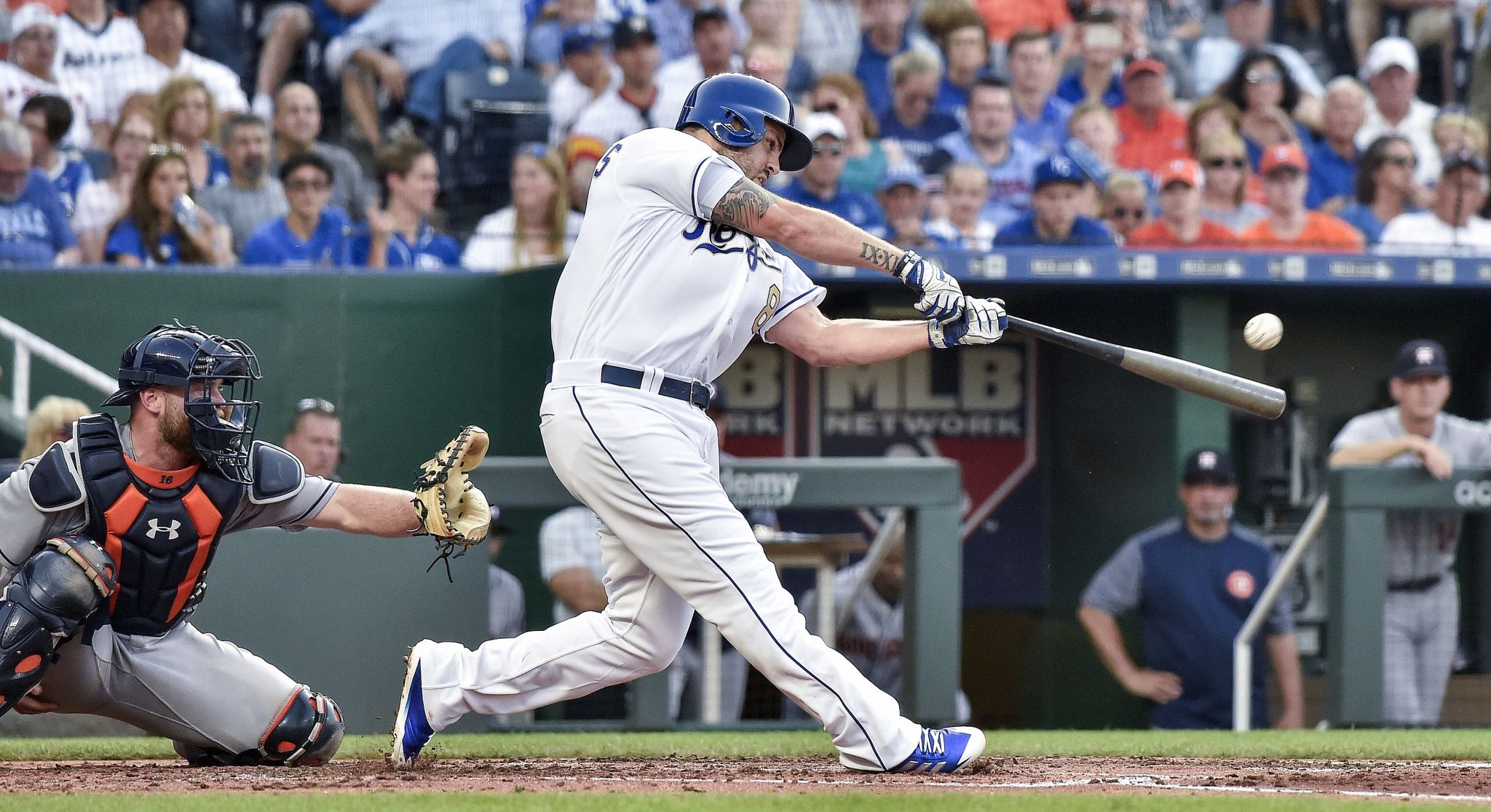 Evan Gattis' grand slam lifts Astros over Royals