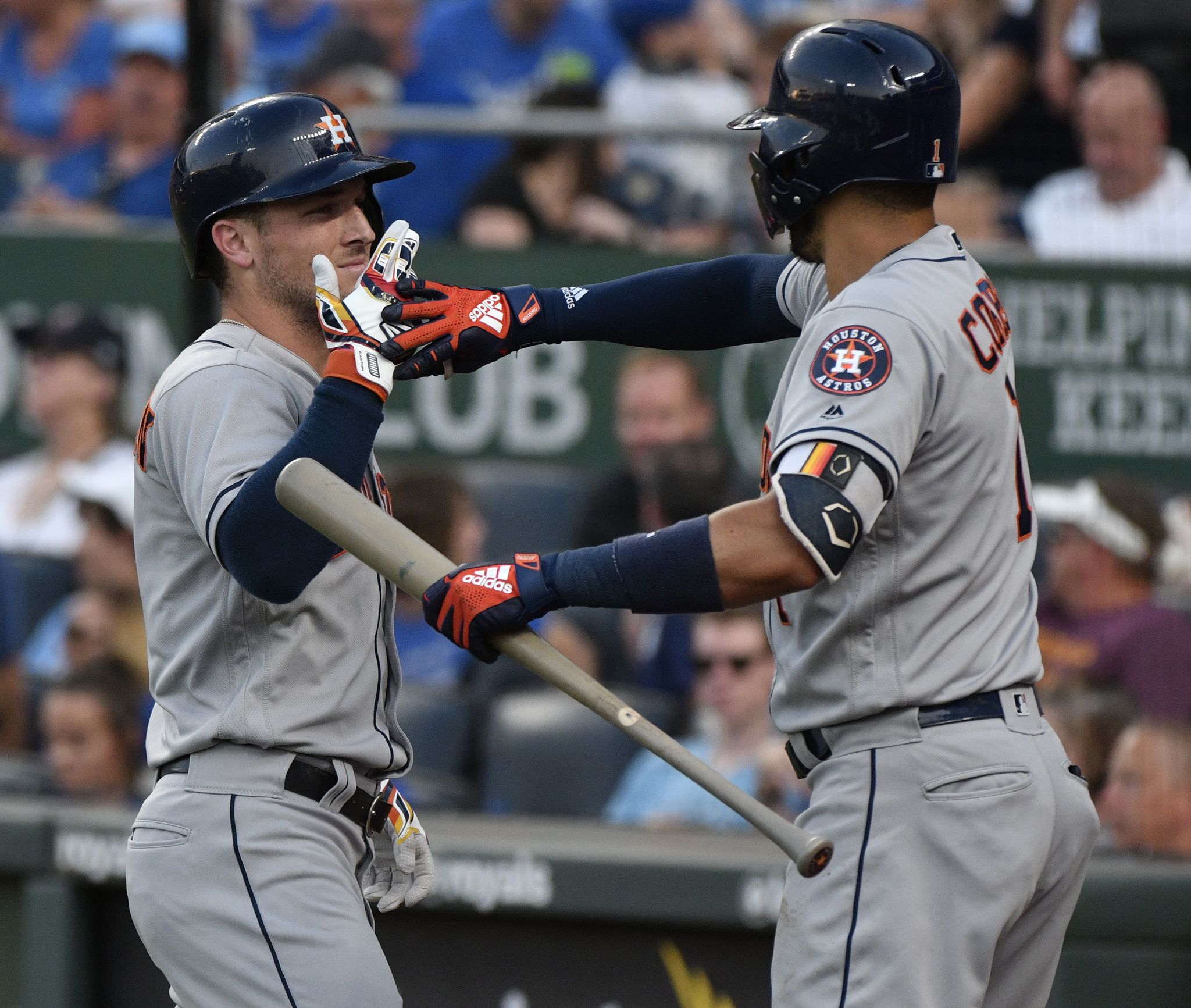 MLB Roundup: Evan Gattis's two home runs lift Astros to 10th straight  victory - The Boston Globe