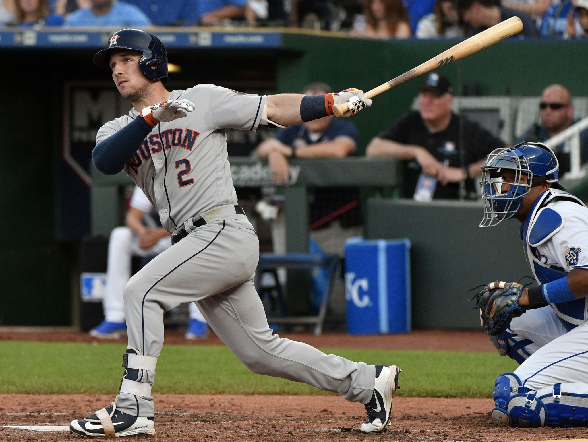 Evan Gattis' grand slam lifts Astros over Royals