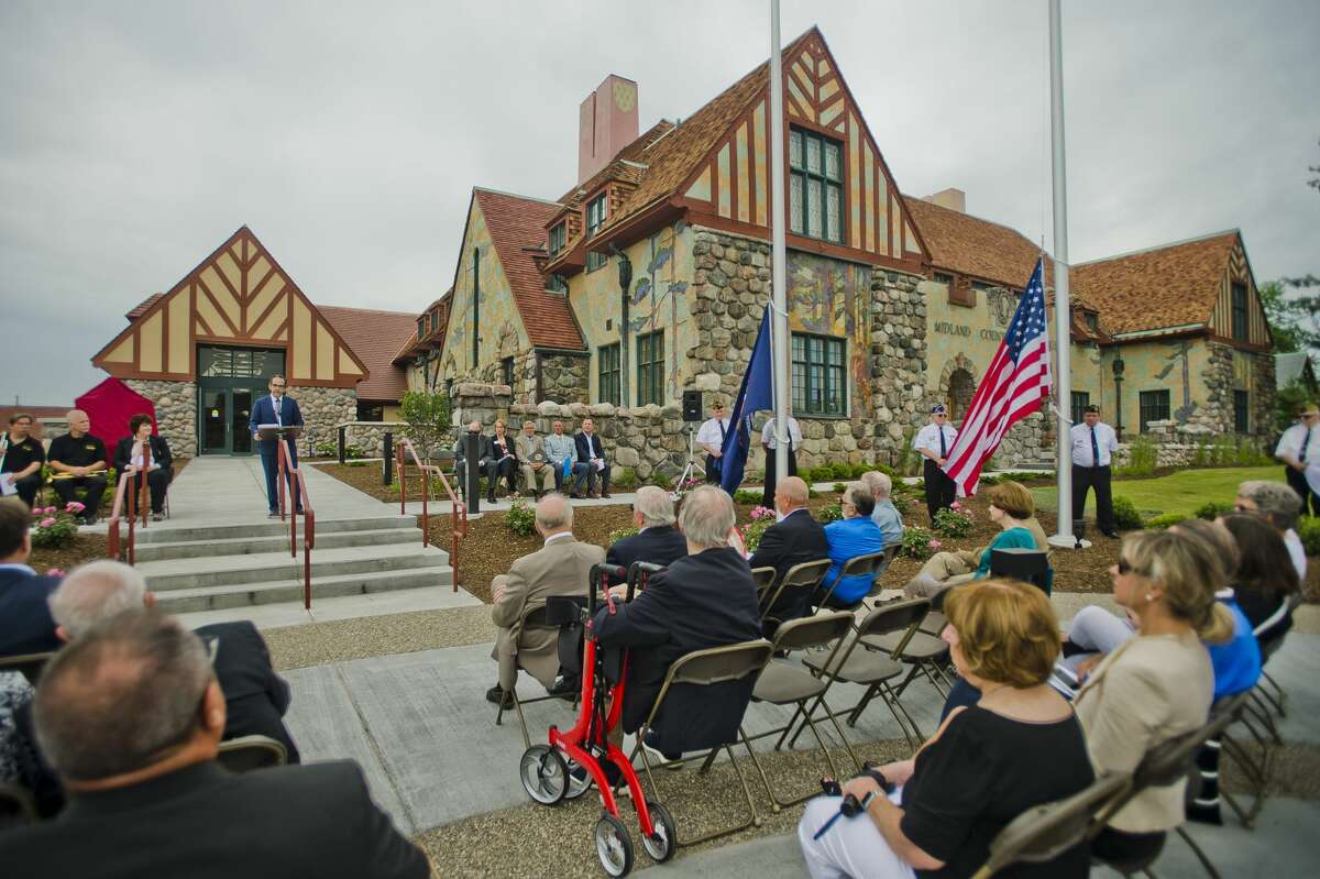 Rededication ceremony and ribbon cutting at Midland County Courthouse