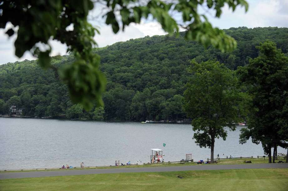 Squantz Pond in New Fairfield, Conn., Wednesday, June 29, 2016. Photo: Carol Kaliff / Carol Kaliff / The News-Times